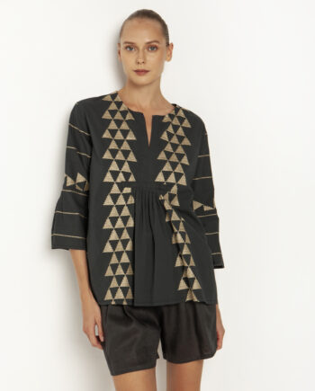 KORI ARROW COTTON TUNIC IN CHARCOAL WITH GOLD